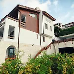 White Coast Apartman Kavarna