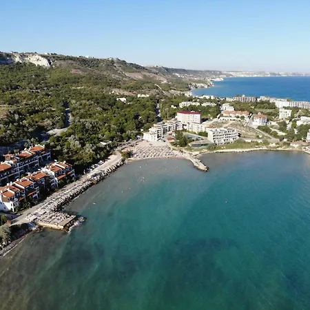 White Coast Apartman
